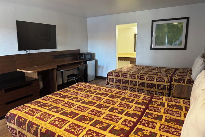 Room 6 of 26