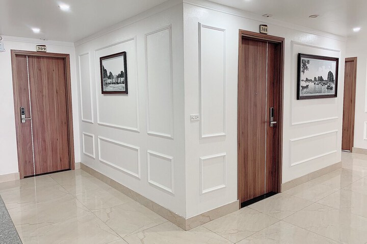 Ballroom/Hall 37 of 40