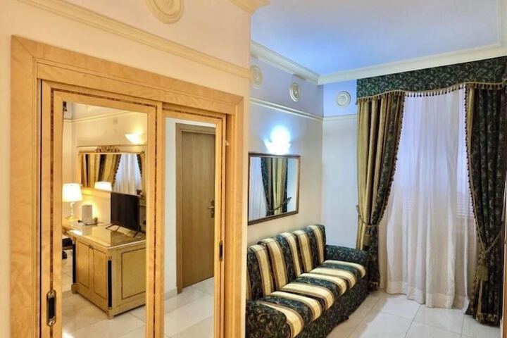 Room 36 of 72