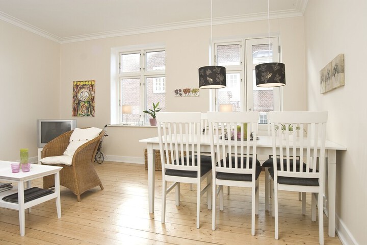 Room 15 of 23