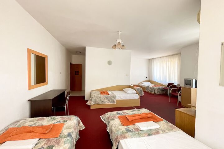 Room 22 of 36