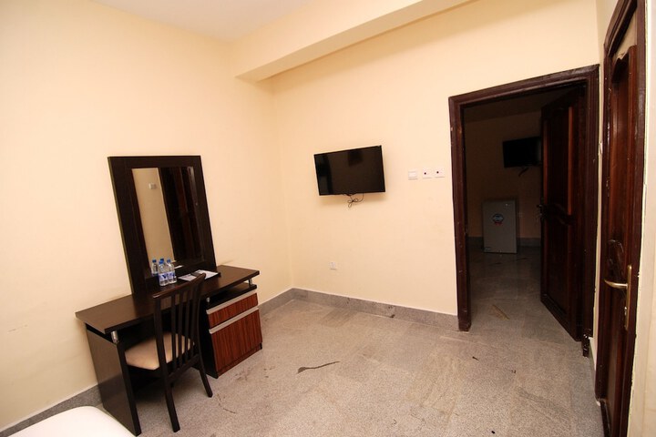 Room 15 of 29