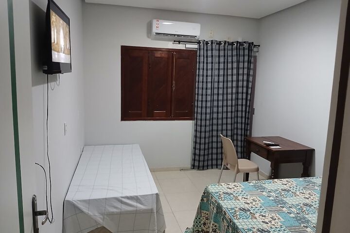 Room 5 of 12