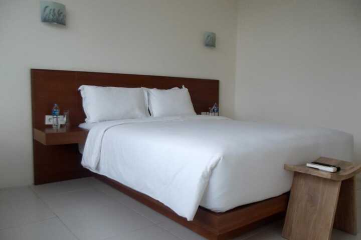 Room 10 of 30