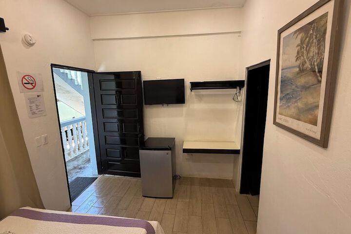 Room 12 of 41