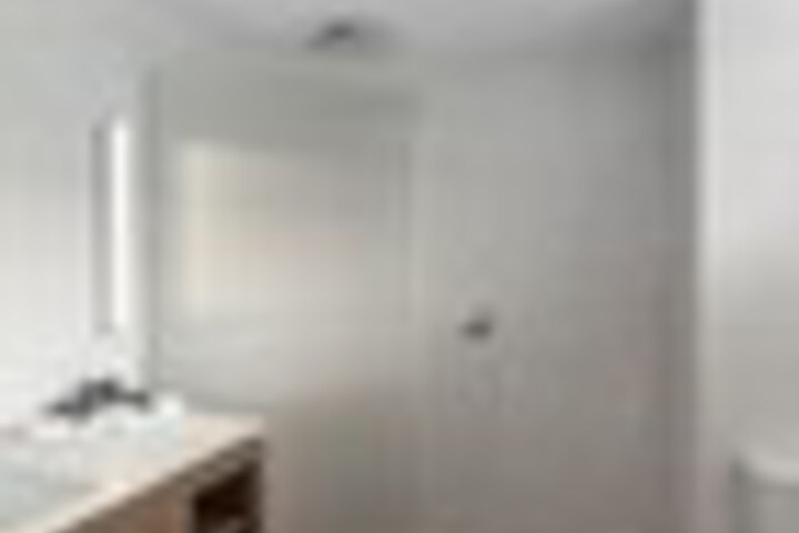 Room 80 of 120