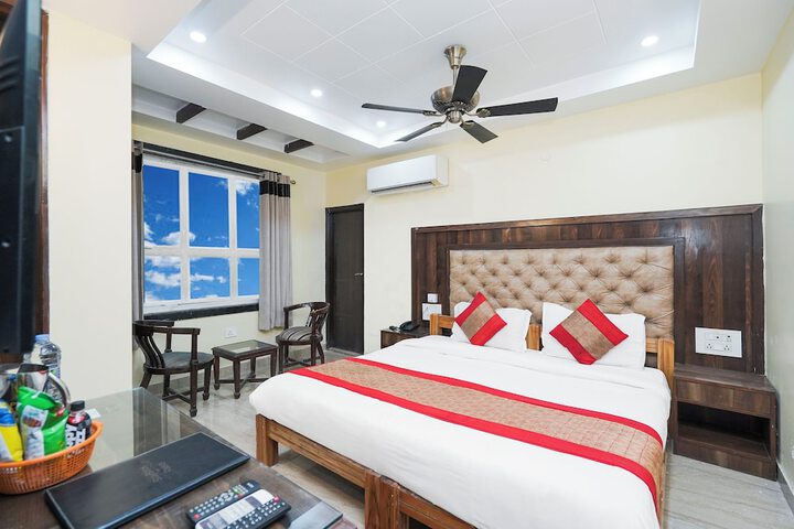 Room 44 of 65