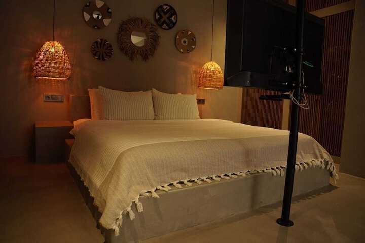 Room 19 of 71