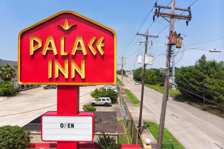 Palace Inn 610 & MLK