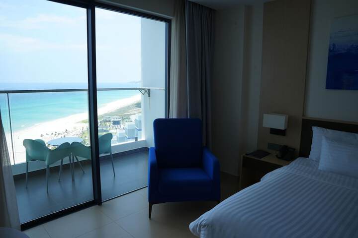 Room 16 of 46