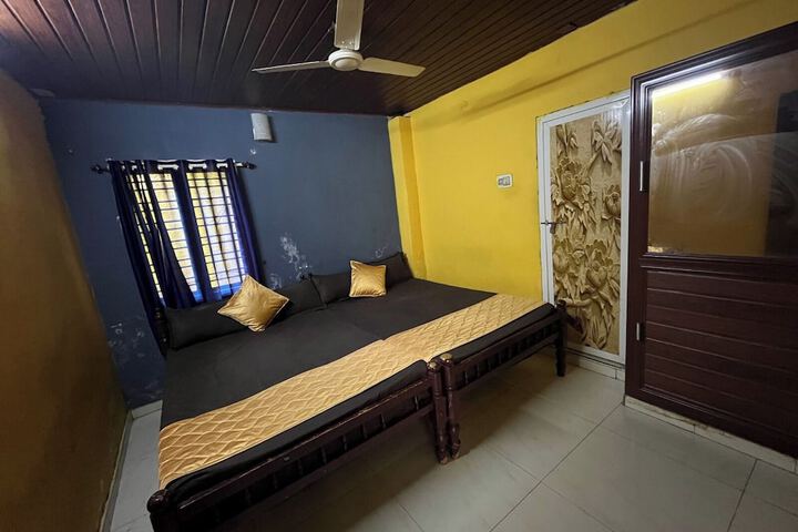 Room 6 of 36