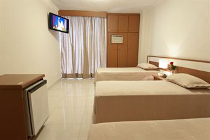Room 16 of 26