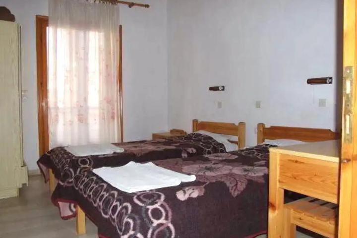 Room 3 of 7