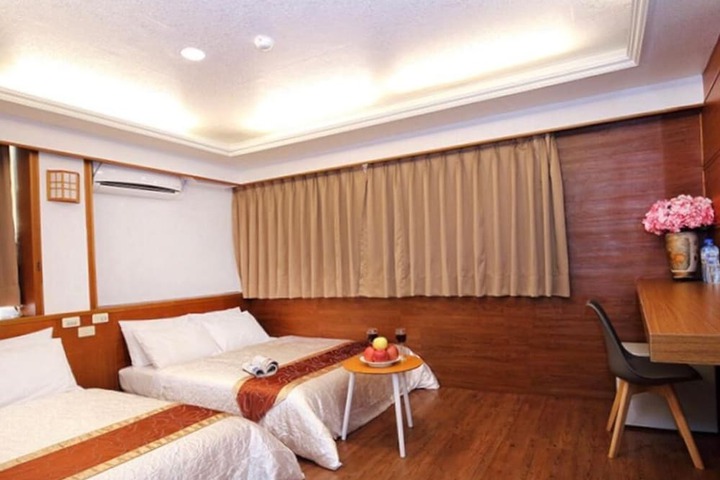 Room 5 of 42