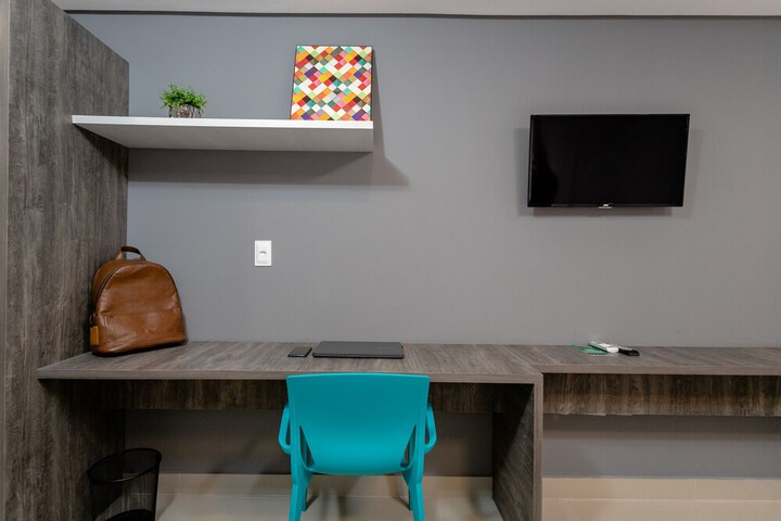 Room 9 of 23