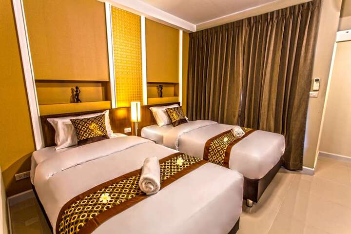 Room 15 of 35