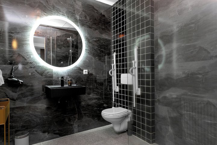 Room 201 of 219