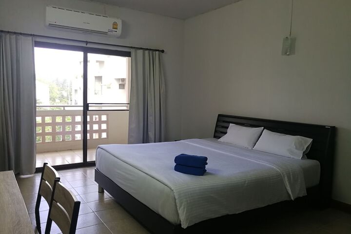 Room 5 of 42