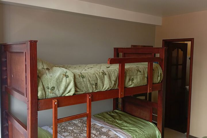 Room 15 of 34