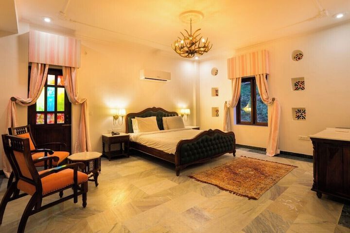 Room 4 of 69