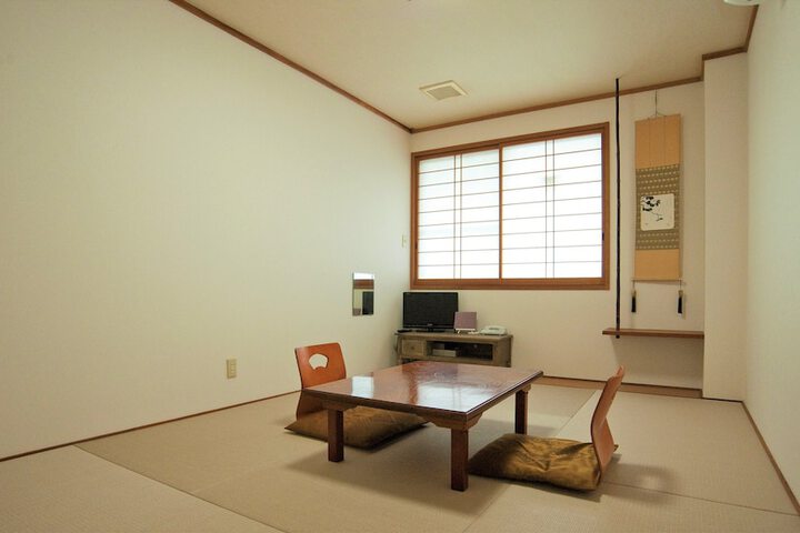 Room 4 of 31