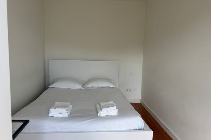 Room 83 of 287