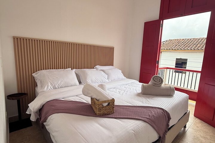 Room 2 of 42