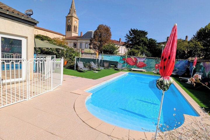 Pool 68 of 97