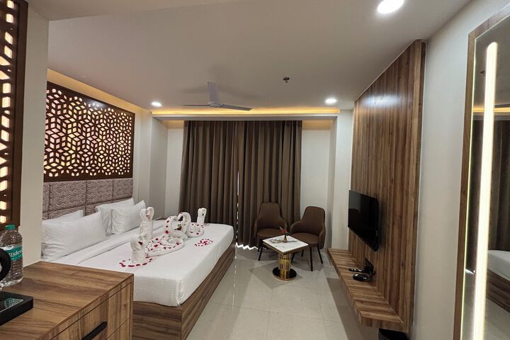 Room 9 of 42