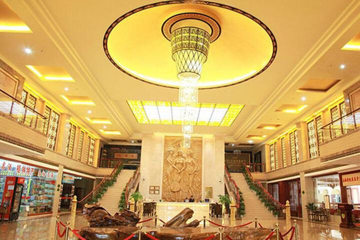 Vienna International Hotel Wuhan Huanghelou Pengliuyang Metro Station