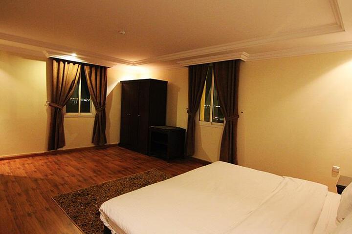 Room 1 of 5