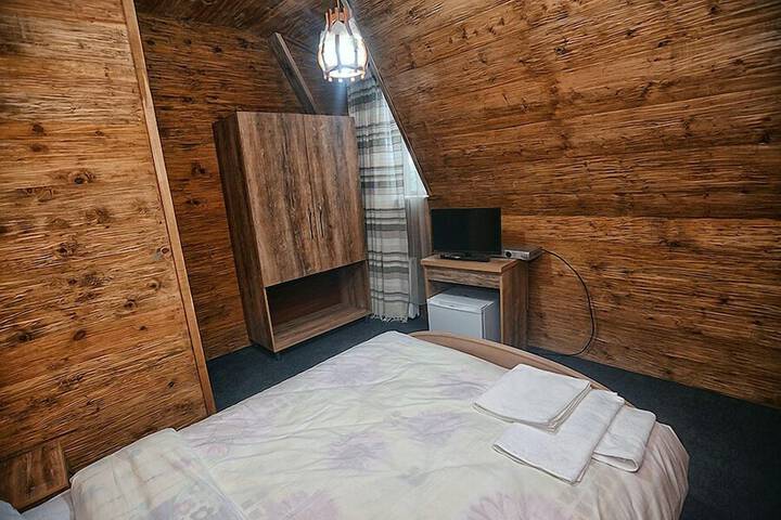 Room 7 of 46