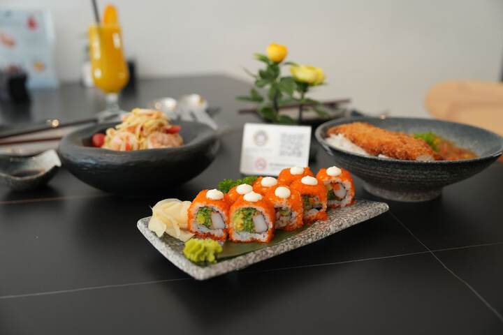 Dining 62 of 65