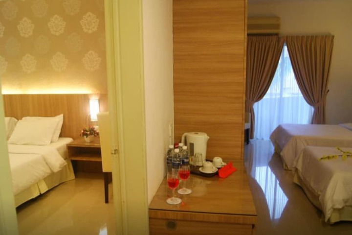 Room 8 of 51