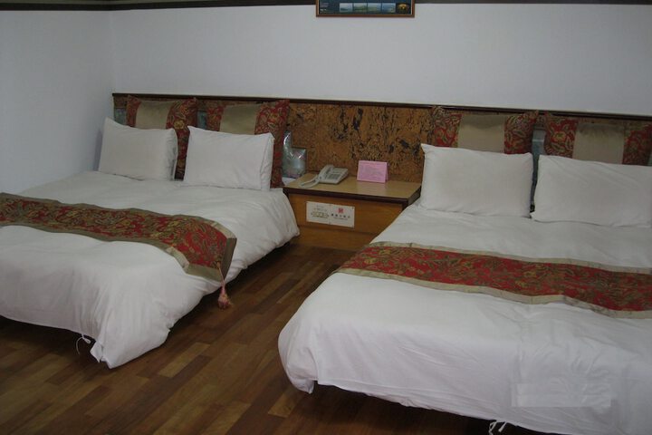 Room 18 of 36