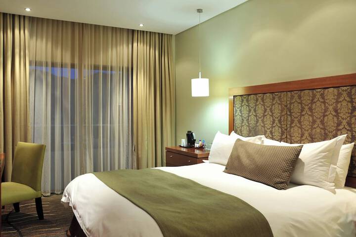 Room 29 of 102