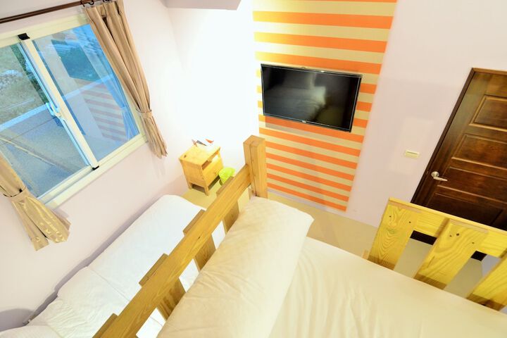 Room 13 of 53