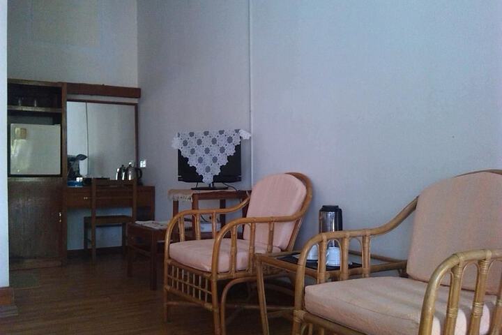 Room 16 of 32