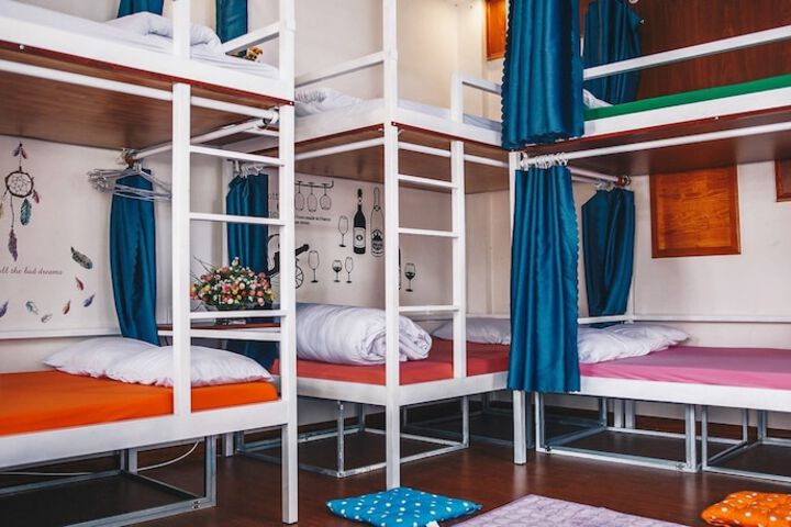 Room 12 of 34