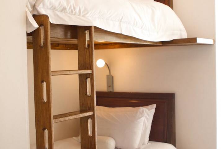 Room 5 of 95
