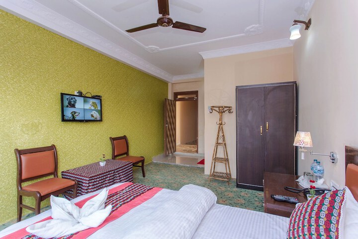 Room 10 of 40