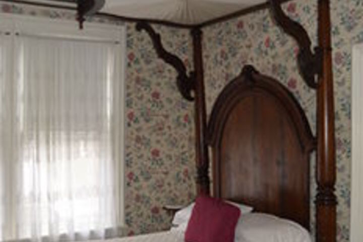 Room 33 of 117