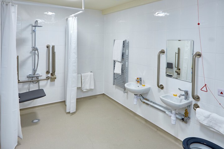 Room 42 of 59