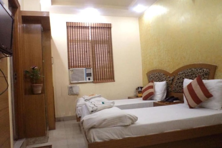 Room 25 of 35