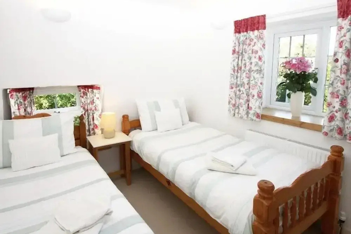 Room 3 of 14