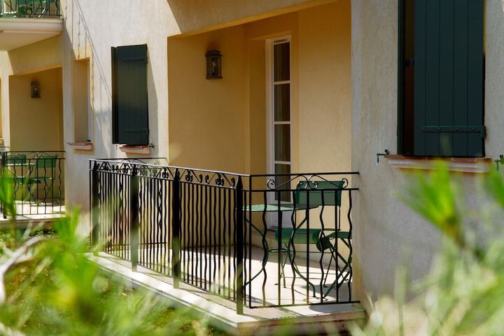 Terrace/Patio 11 of 49