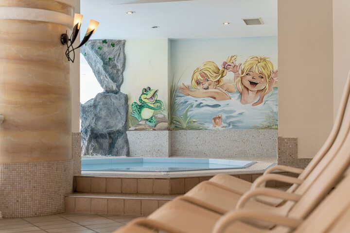 Pool 96 of 172