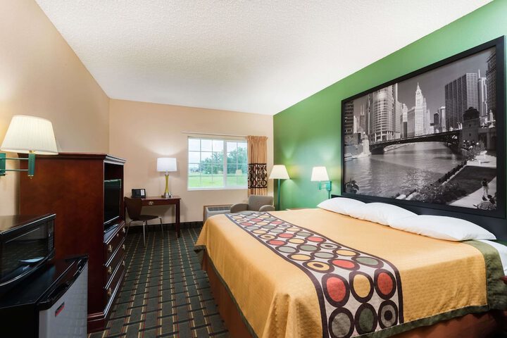 1 King Bed (7 of 14)