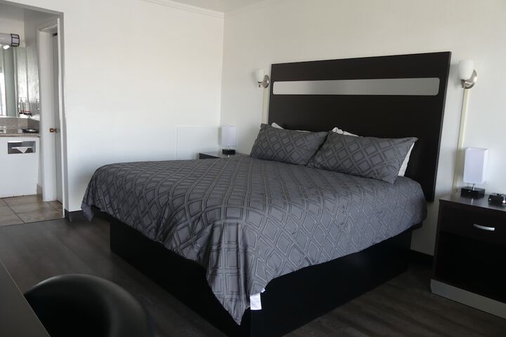 Room 10 of 52