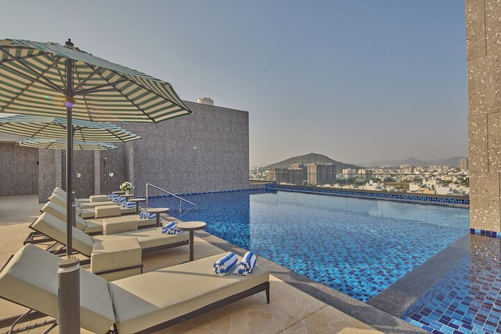 Pool 68 of 126